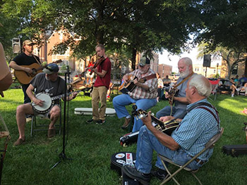 Earl Scruggs Center announces Pickin on the Square, a free event